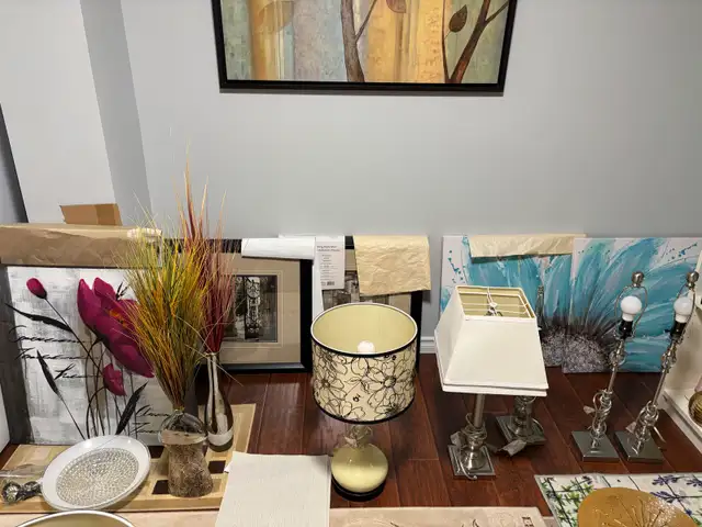 Home Staging Inventory Clearout in Home Décor & Accents in Markham / York Region - Image 5