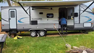 Trailer in mint condition, barely used. A steal, at this price, great for recreational living and va...
