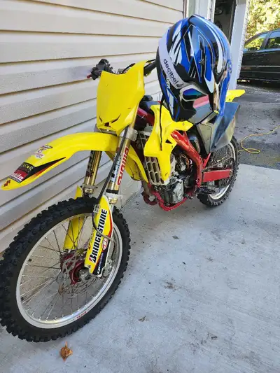 Hey selling my tuned up 250rmz bike has 25hrs on full rebuild oil change done every 5hrs, has a stag...