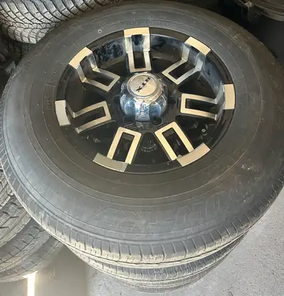 Off a Toyota Tacoma Toyo Open Country A31 Size: 245/75R16 Center Bore / Hub Bore: 106.1 mm Bolt Patt...