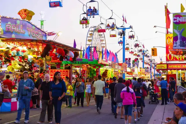 Looking for a female friend to go CNE