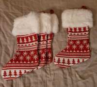 Set of 4 Four Christmas Stockings NEW 4 Bas de Noel Neufs
