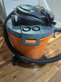 Powerful Rigid Vacuum 60 litres - 16 gallons - 5 HP