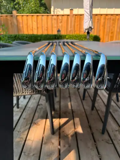 Wilson Staff D9 Irons, View more