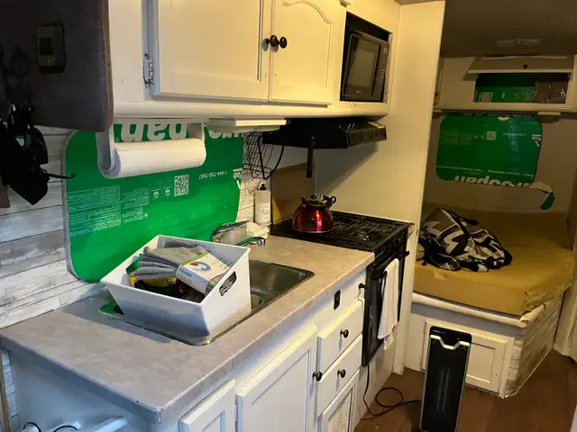 Ford Corsair RV in RVs & Motorhomes in Burnaby/New Westminster - Image 10