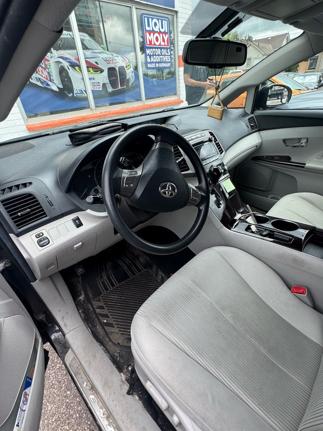 Toyota Venza in Cars & Trucks in London - Image 3