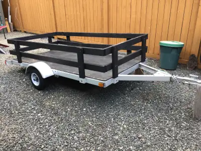 This utility trailer was purchased as a kit from the home Depot in 2022. It has only been used a few...