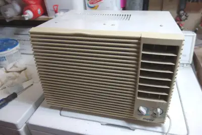 Climatiseur Danby - air climatisé de fenêtre, View more