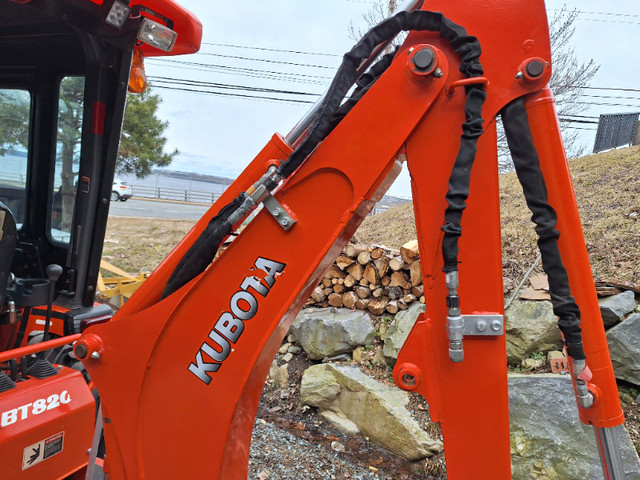 2019 kubota b26 tlb w cab [ only 160 hours ] like new in Heavy Equipment in City of Halifax - Image 3