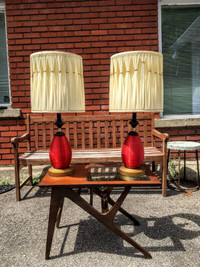 Paire Lampes Mid Century Moderne Gilbert Retro Rouge acrylique