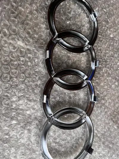 Audi front grill logo asking 15/OBO Dimensions 4”x11”