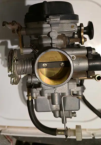 As new with with very little use this carburetor has been tuned directly with a Dynojet kit to run p...
