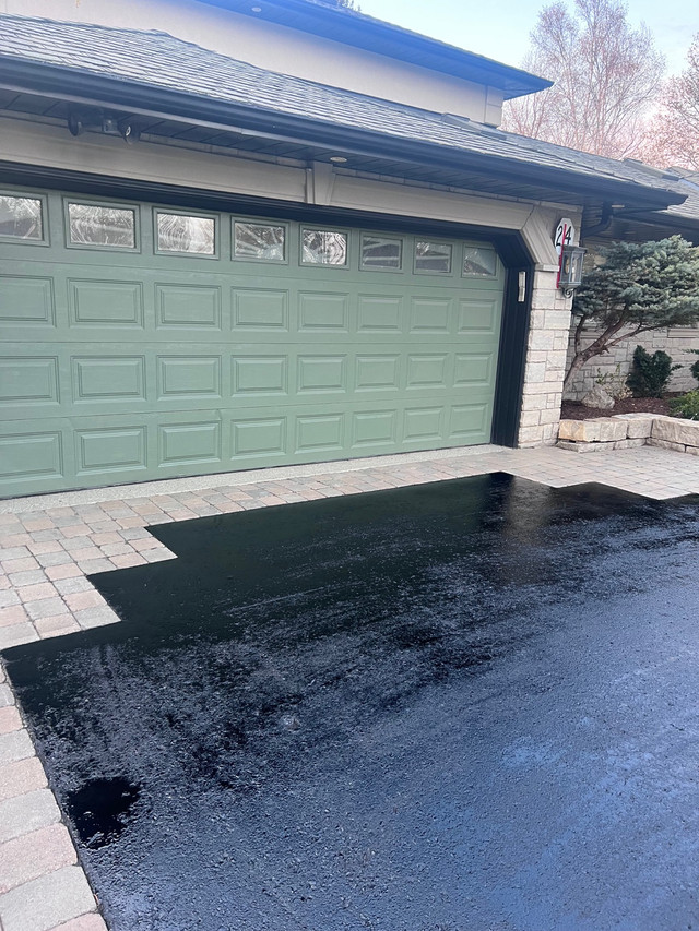 Driveway Sealing, Asphalt Ramp & Potholes fix, Crackfilling  in Interlock, Paving & Driveways in Oakville / Halton Region - Image 2