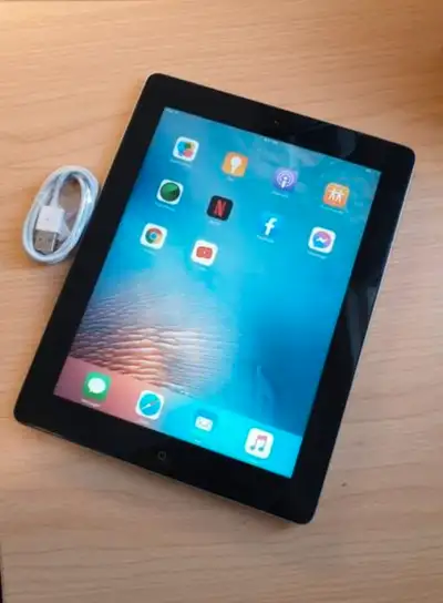 Apple iPad 2 (ieme génération) 9.7 pouces +fil de charge, View more