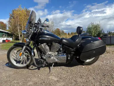 2008 Honda VTX1300Custom Beautiful big cruiser. Smooth but still got great sound. Almost all highway...