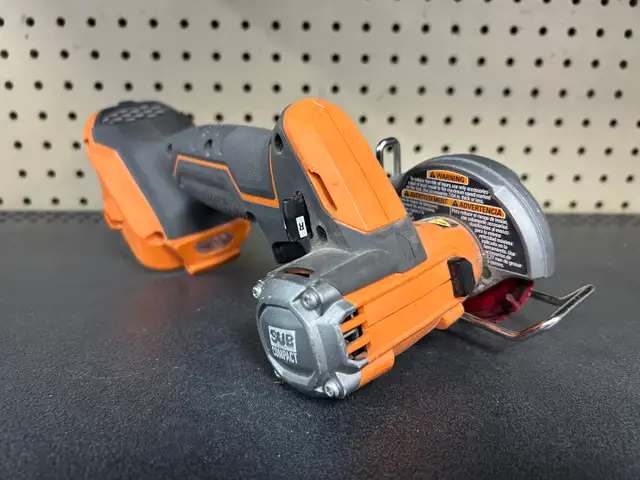 Ridgid R87547 18C Brushless Sub Compact Saw in Power Tools in Oshawa / Durham Region - Image 3