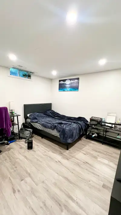 Ensuite Bathroom Bedroom - 2m walk Markham GO train, Markville