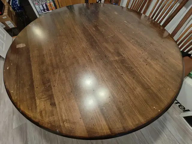 Round Walnut Dining Table with solid cast iron base in Dining Tables & Sets in Markham / York Region - Image 2