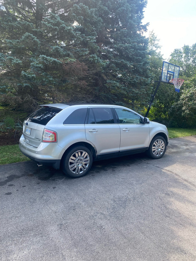 2010 Ford Edge Awd in Cars & Trucks in Owen Sound - Image 2