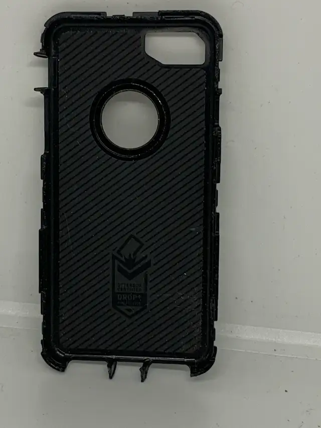 Otterbox iPhone 7/8 Case in Cell Phone Accessories in City of Toronto - Image 3