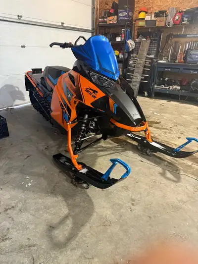 Selling my 2021 riot x, great sled in really good shape. Only 800kms. Comes with jaws can. Need gone...