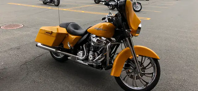 Harley Davidson in Touring in Dartmouth - Image 5