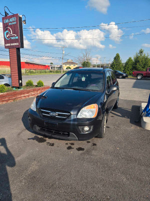 2010 Kia Rondo