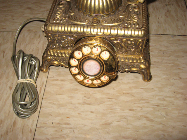 Vintage Monarch Rotary Dial Telephone Ornate Brass dans Téléphones résidentiels et répondeurs  à Ottawa - Image 2