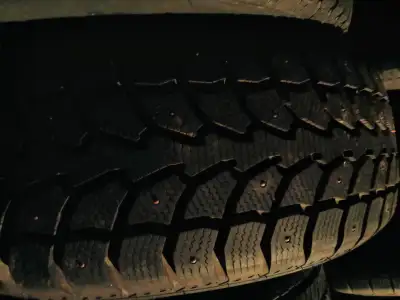 40$ an up depending on size tex 902 217 0192 few sets 16 17s alot of low profiles might be 4 matchin...