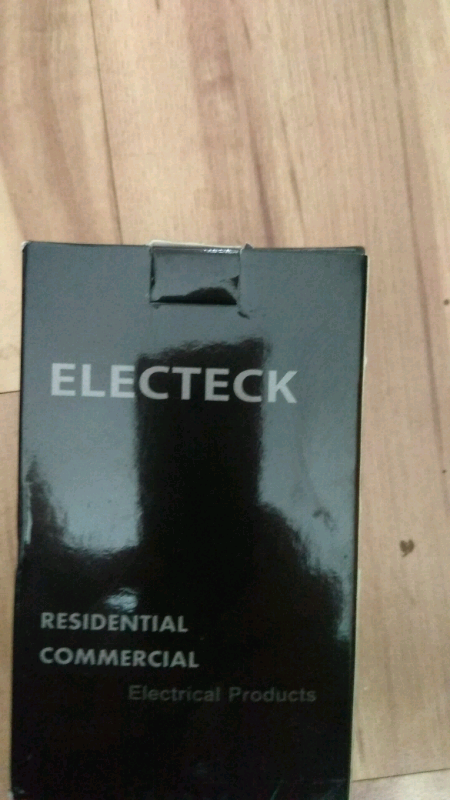 GFCI outlet in Electrical in Gatineau - Image 3