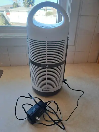 Listen to your favourite music on the go with this AR Portable Bluetooth Speaker. In used condition,...