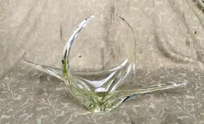 For sale beautiful vintage Canadian art glass bowl by Chalet. Thick heavy clear glass/crystal. Playi...