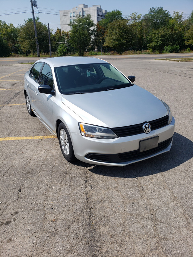 2011 Volkswagen Silver Trendline Jetta S in Cars & Trucks in Guelph - Image 2