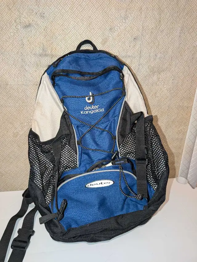Deuter Kangakid Backpack/Child Carrier in Strollers, Carriers & Car Seats in Markham / York Region - Image 4