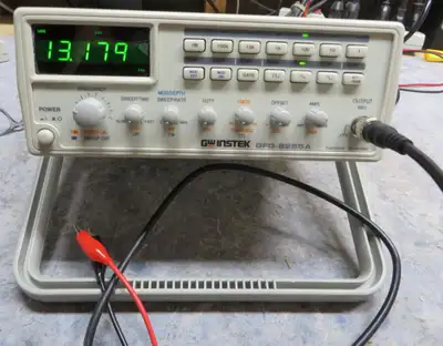 GW INSTEK GFG  8255A FUNCTION GENERATOR, View more