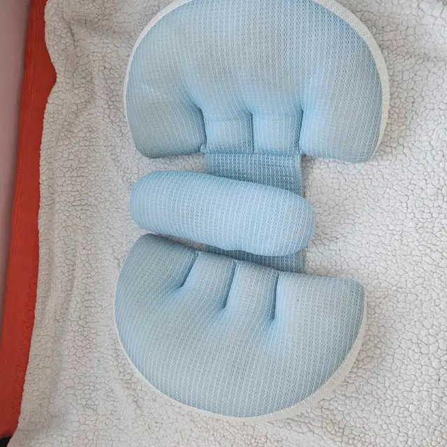 Pregnancy Cushion Double-Sided Pillow in Women's - Maternity in City of Toronto - Image 2