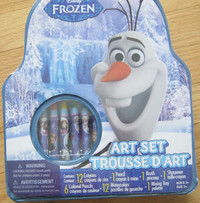 Disney Frozen Art Set (Small) + Activity Book.