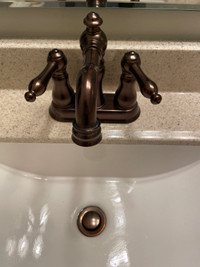 Bathroom hardware set, Bronze