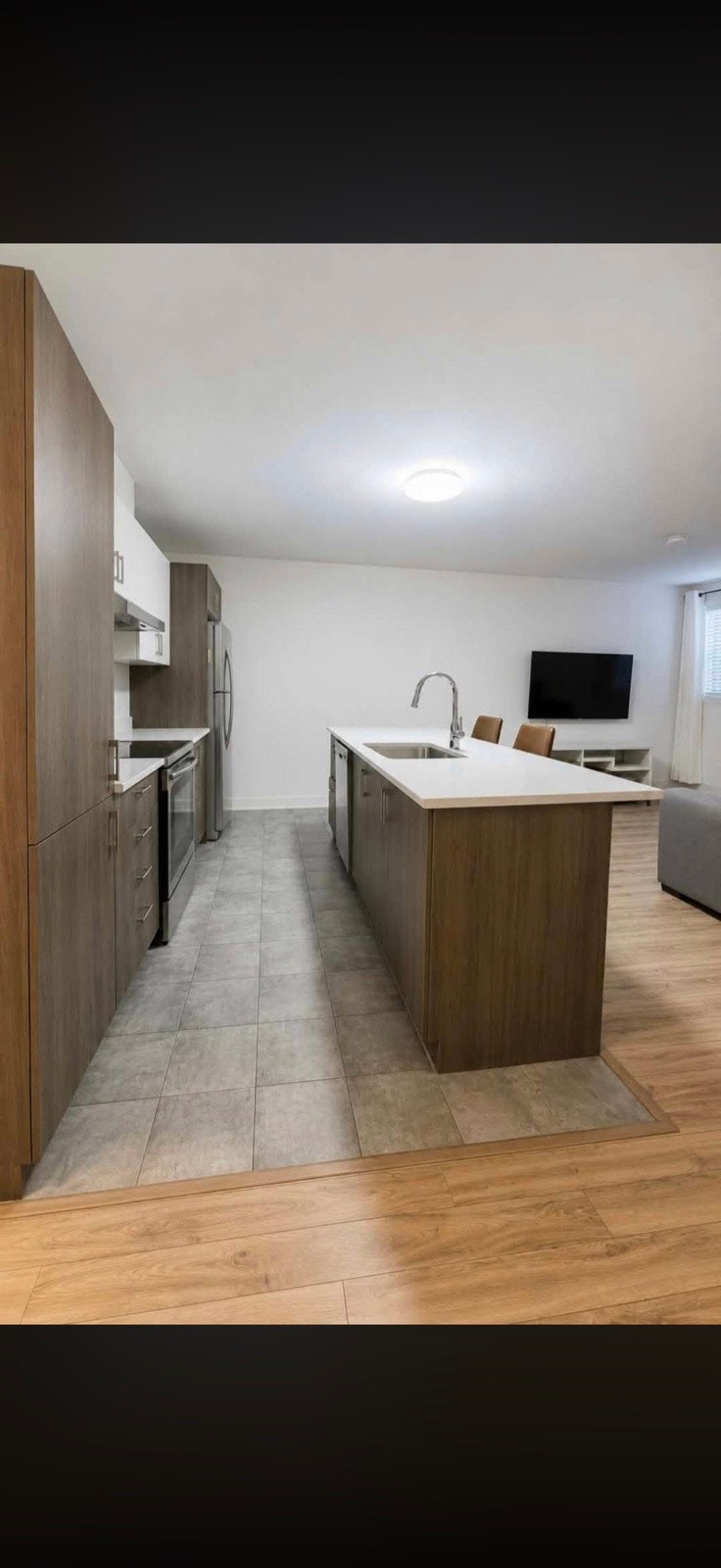 2198 Rue de l'Hôtel-de-Ville — photo 1