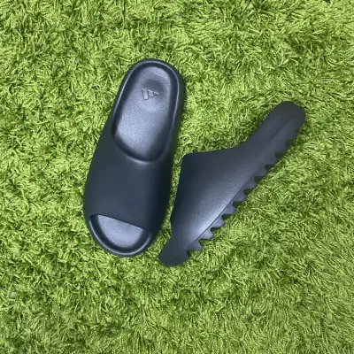 Adidas Yeezy Slide Onyx, View more