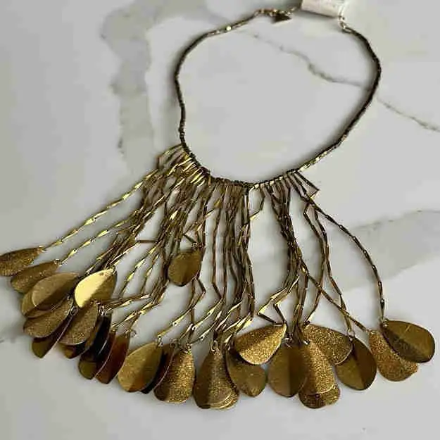 Anthropologie necklace  in Jewellery & Watches in Ottawa - Image 2