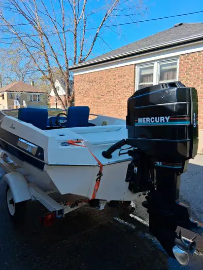 16ft Sidewinder clean !! Folks had rear seat an behind motor redone has aluminum fuel cell , stereo...