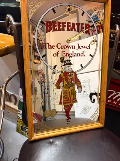 XL Vintage PubSized Beefeater Bar Mirror Clock Mint, View more