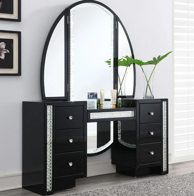 LED Mirrored Makeup Vanity Bluetooth in Dressers & Wardrobes in Oshawa / Durham Region