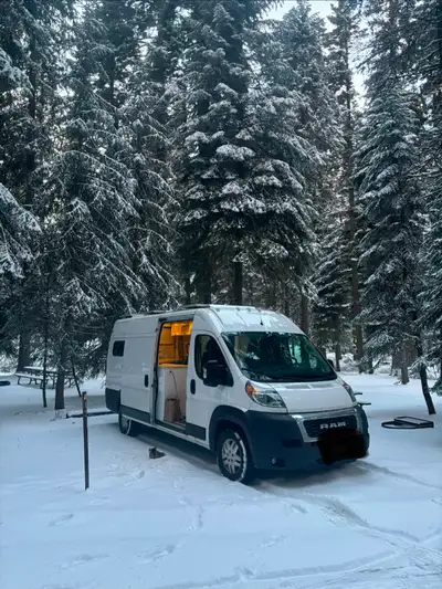 113,200 KM A thoughtfully built, fully off-grid camper van designed for full-time living, remote wor...