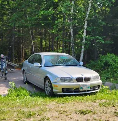 A well-maintained and increasingly collectible E46 BMW 330ci. Classic rear- wheel- drive coupe featu...