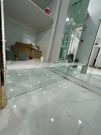 Glass mirrors Installation and design 