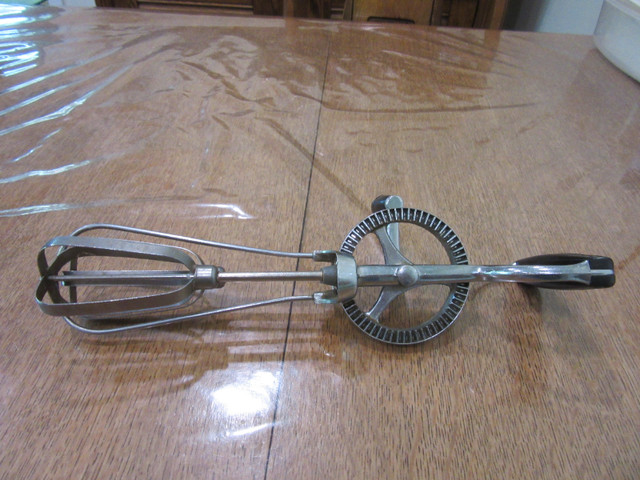 Vintage Hand Mixer in Other in Mississauga / Peel Region