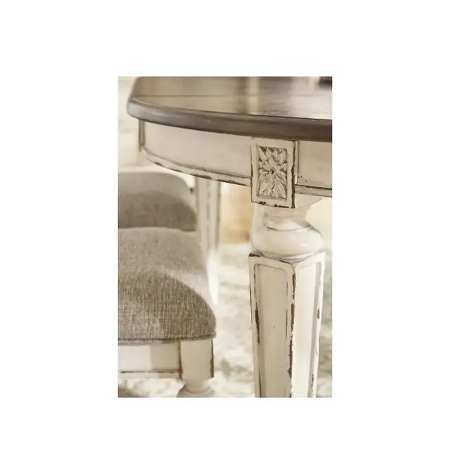 Dining Table with 6 Chairs  in Dining Tables & Sets in Markham / York Region - Image 4