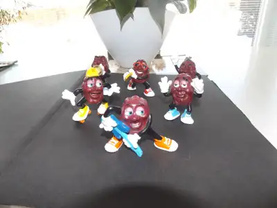 Vintage California Raisins Figures Figurines Toys Lot of  6, View more